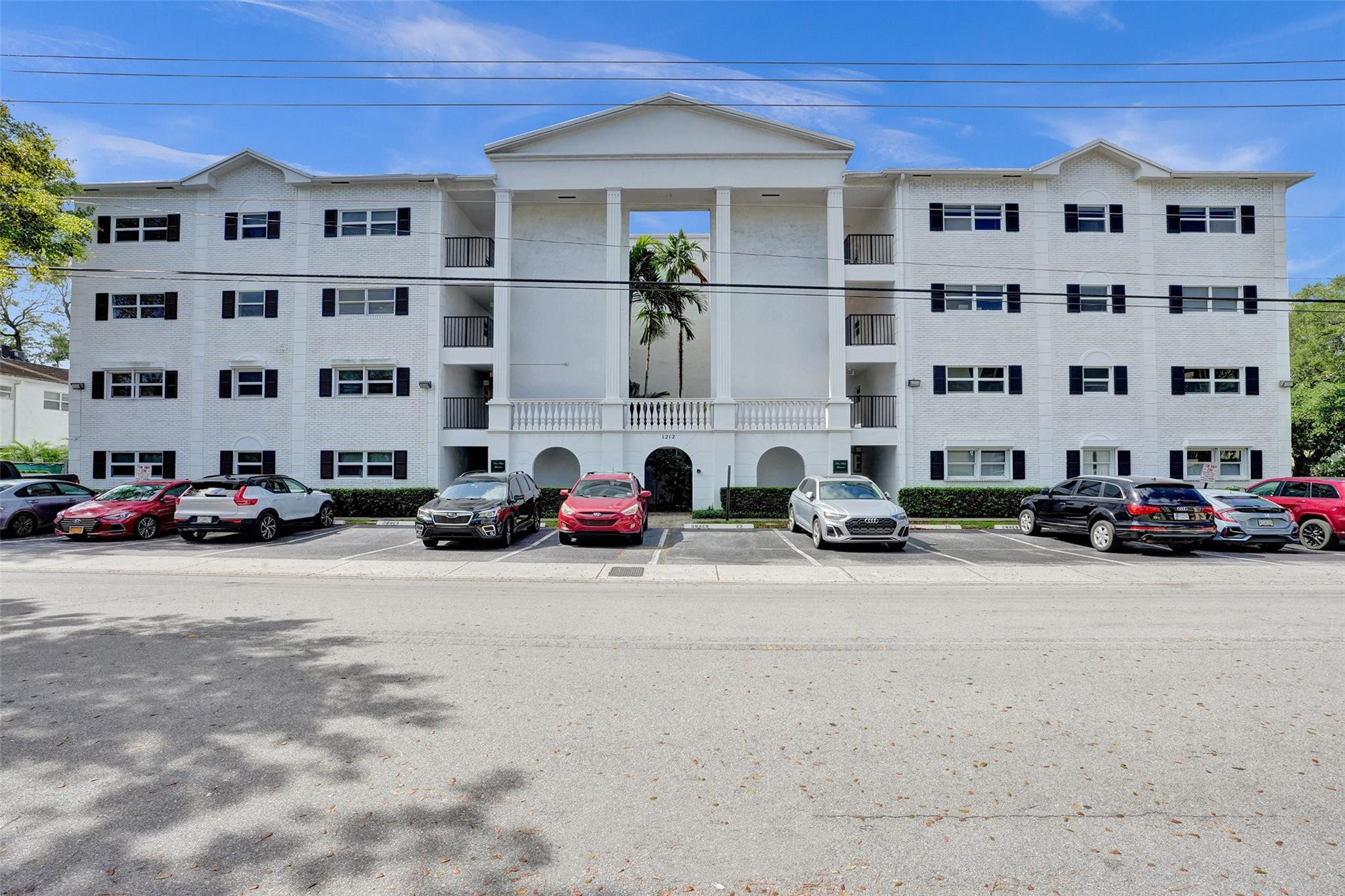 Foto de propiedad en 1212 SE 2nd Court 201, Fort Lauderdale, FL 33301 Fort Lauderdale con MLS# 