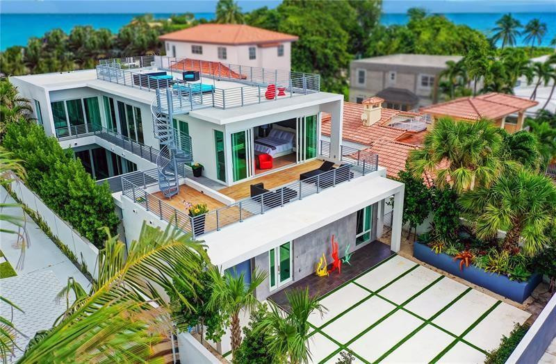 Foto de propiedad en 3325 NE 18th, Fort Lauderdale, FL 33305 Fort Lauderdale con MLS# 