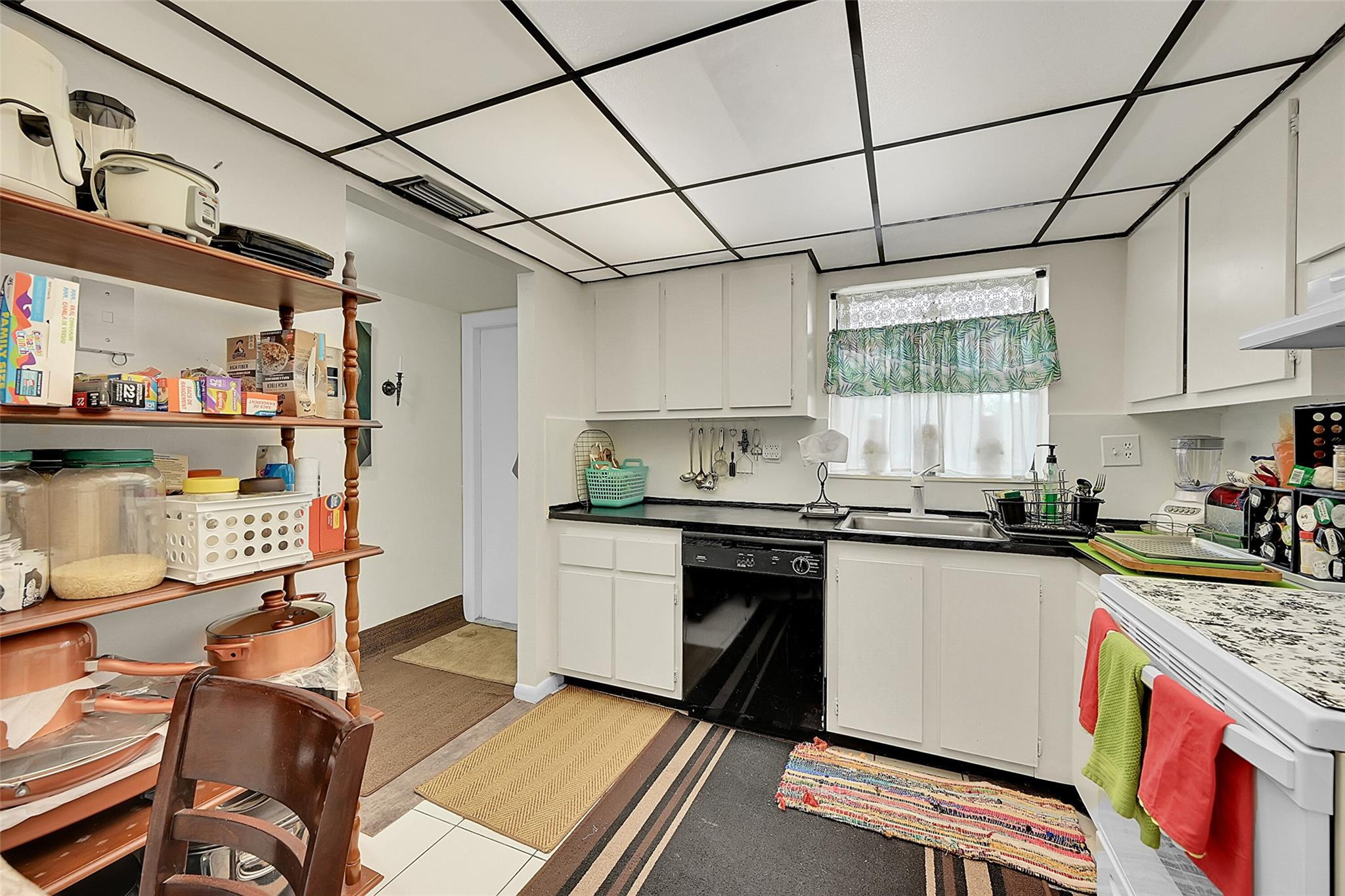 Foto de propiedad en 10442 Sunrise Lakes Boulevard 202, Sunrise, FL 33322 Sunrise con MLS# 