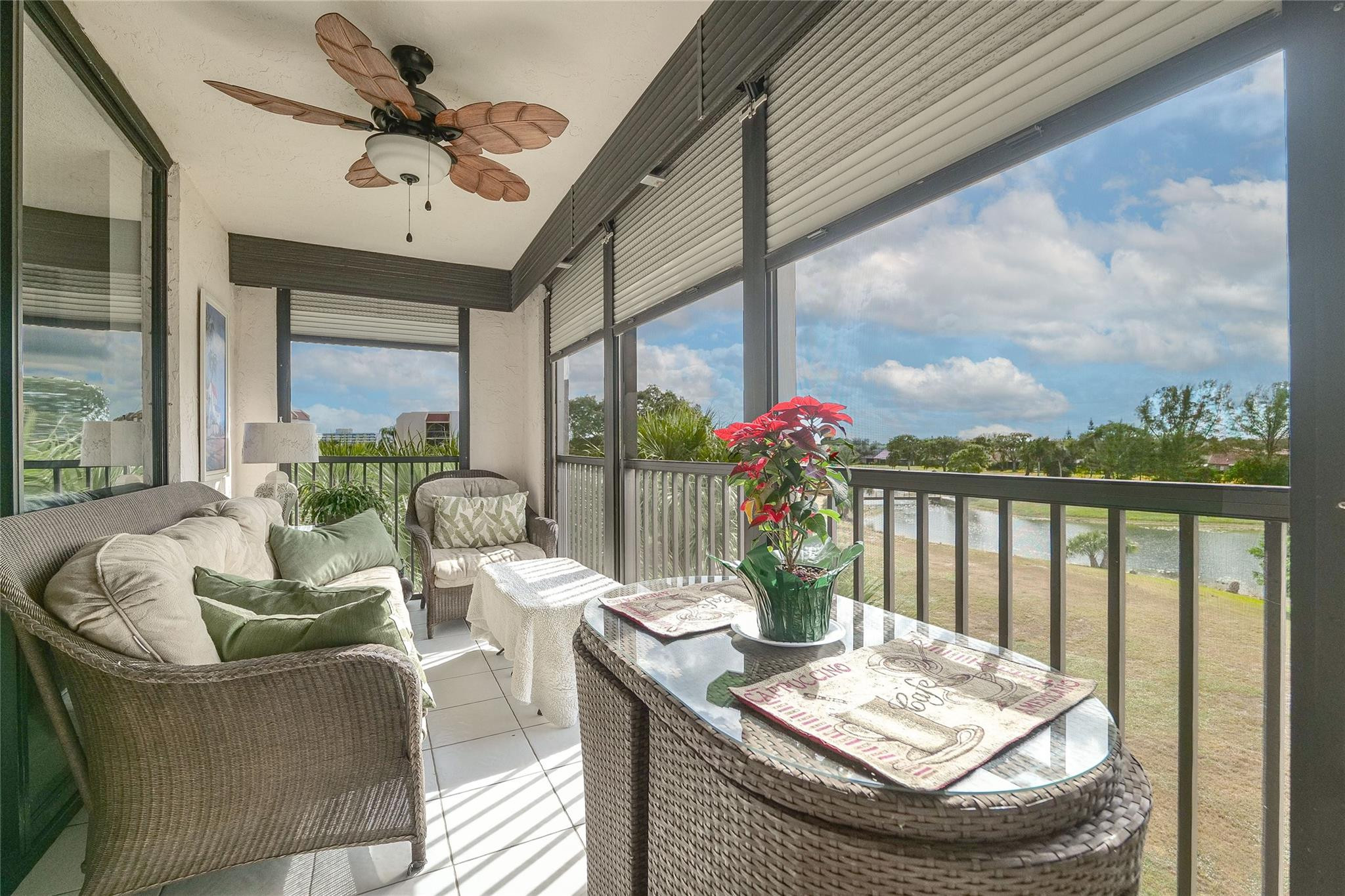 Foto de propiedad en 3591 Environ Boulevard A 401, Lauderhill, FL 33319 Lauderhill con MLS# 