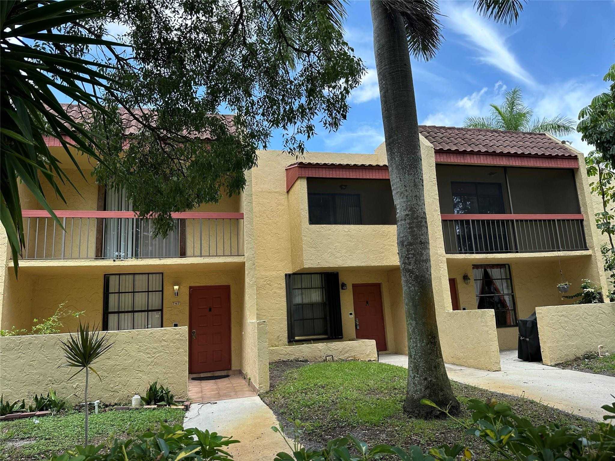 Foto de propiedad en 745 SE 1st Way 97, Deerfield Beach, FL 33441 Deerfield Beach con MLS# 