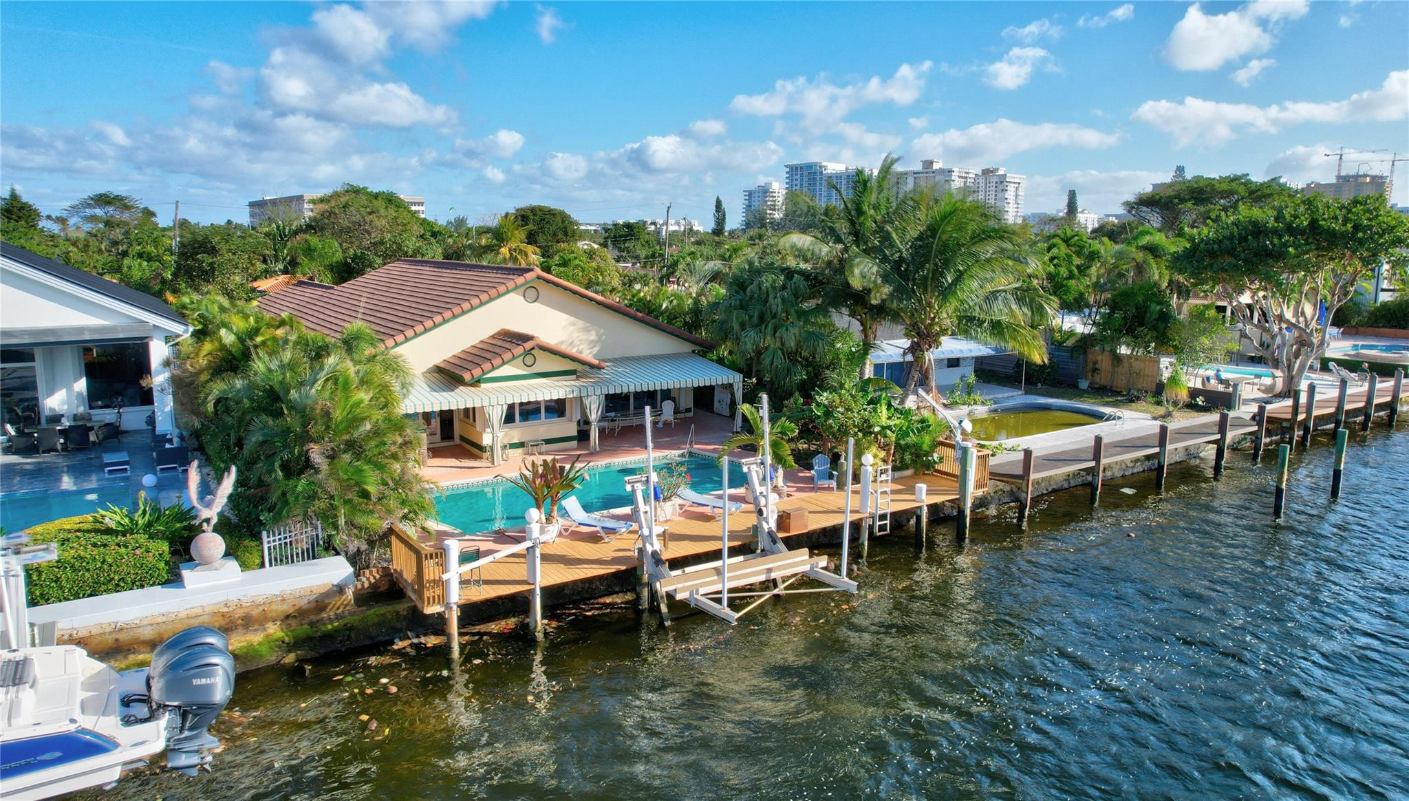Foto de propiedad en 305 S Riverside Drive, Pompano Beach, FL 33062 Pompano Beach con MLS# 