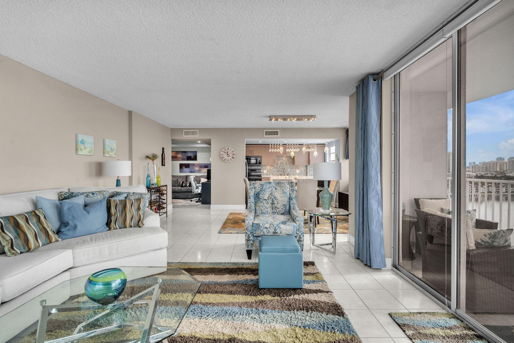 Foto de propiedad en 2801 NE 183rd Street 1417w, Aventura, FL 33160 Aventura con MLS# 