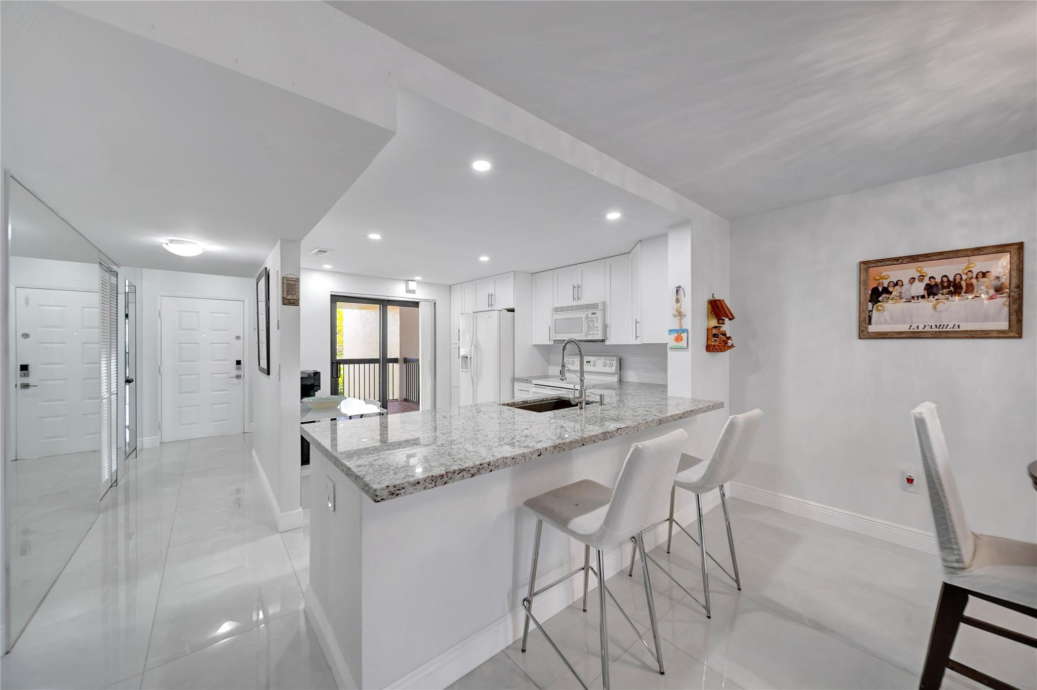 Foto de propiedad en 3521 Environ Boulevard B410, Lauderhill, FL 33319 Lauderhill con MLS# 