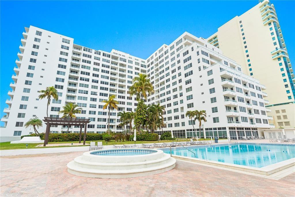 Foto de propiedad en 5005 Collins Avenue 1210, Miami Beach, FL 33140 Miami Beach con MLS# 