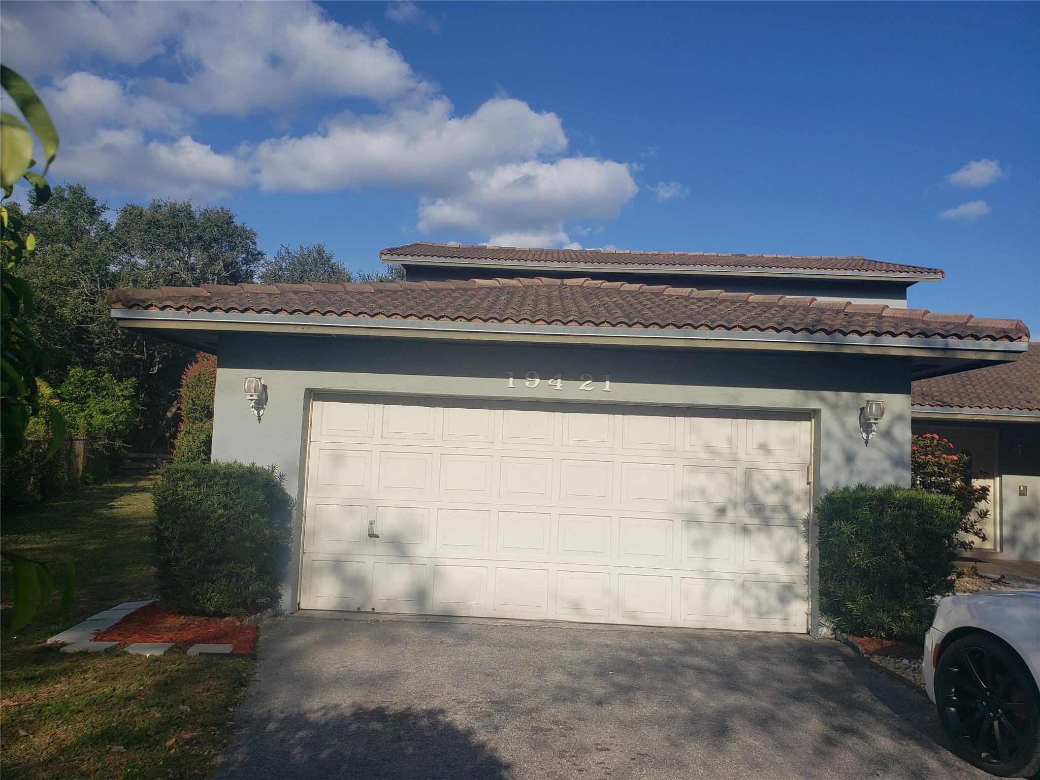 Foto de propiedad en 19421 NW 18th Court, Miami Gardens, FL 33056 Miami Gardens con MLS# 