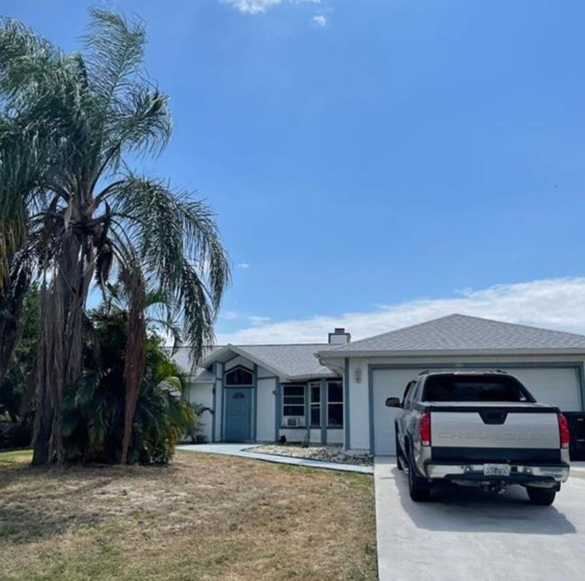 Foto de propiedad en 480 SW Molloy Street, Port St. Lucie, FL 34984 Port St. Lucie con MLS# 