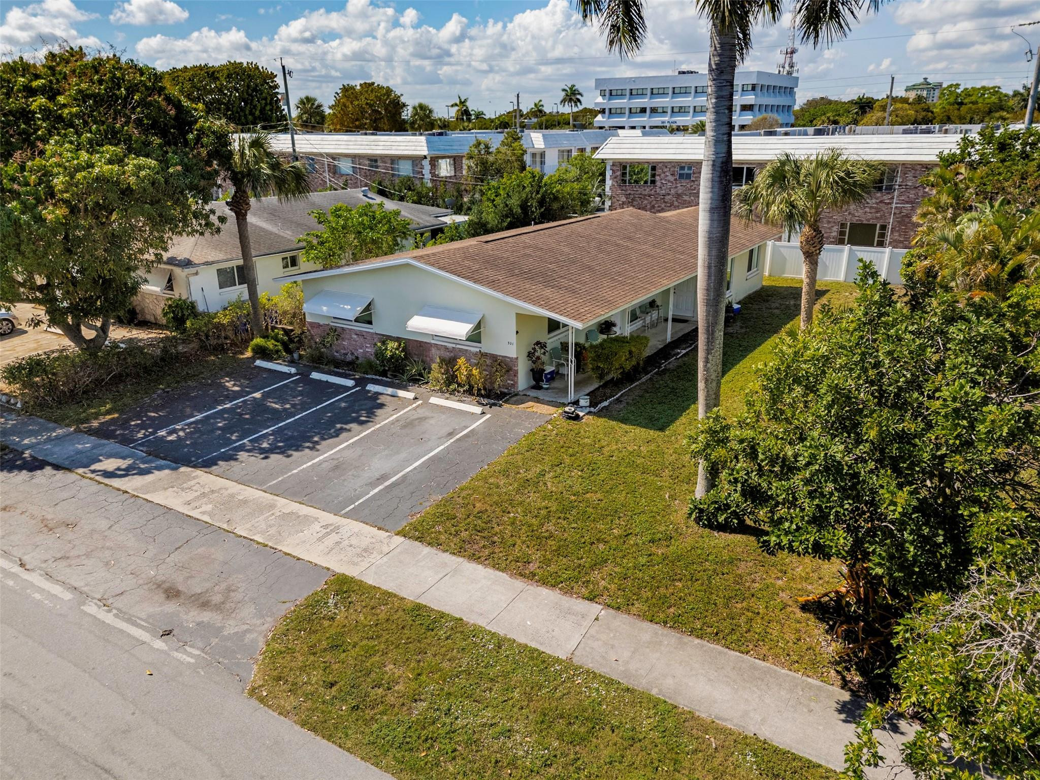En Venta 321 SE 1st Avenue, Pompano Beach, FL 33060, Pompano Beach, FL 33060