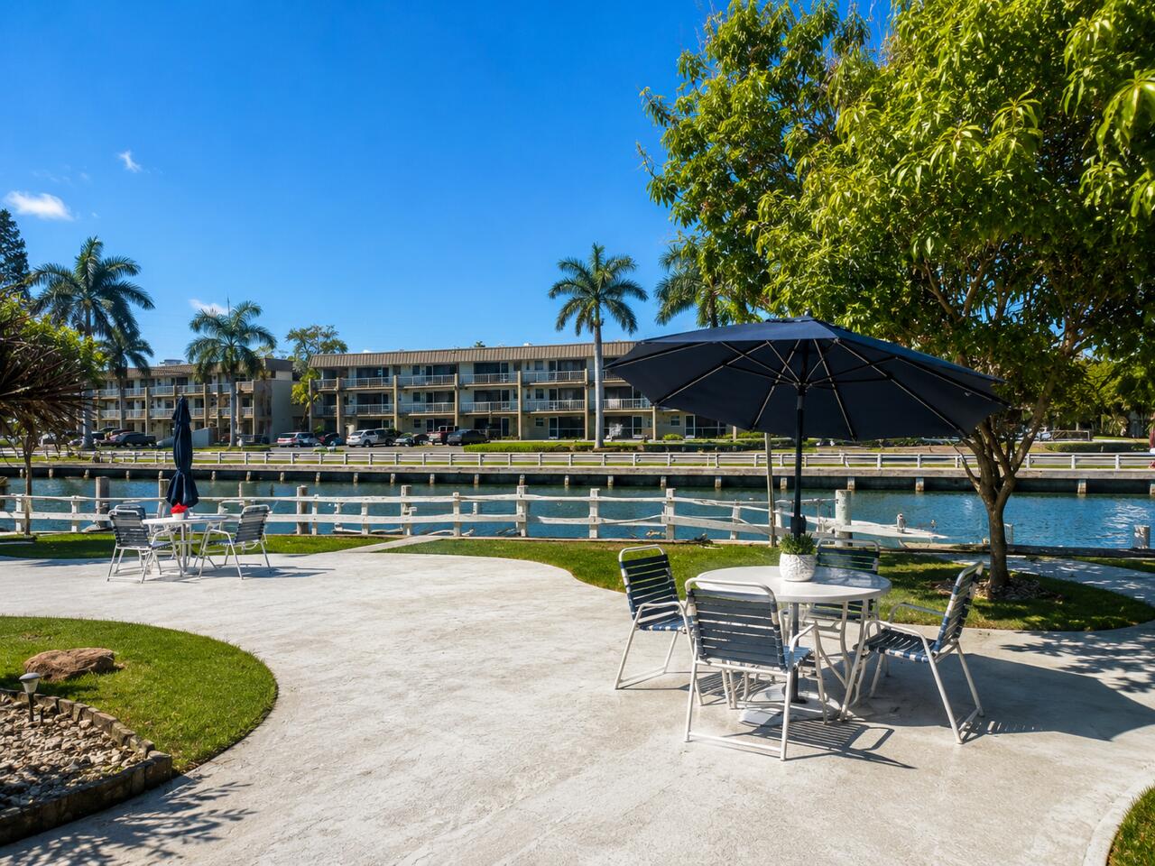 Foto de propiedad en  Hallandale Beach con MLS# 