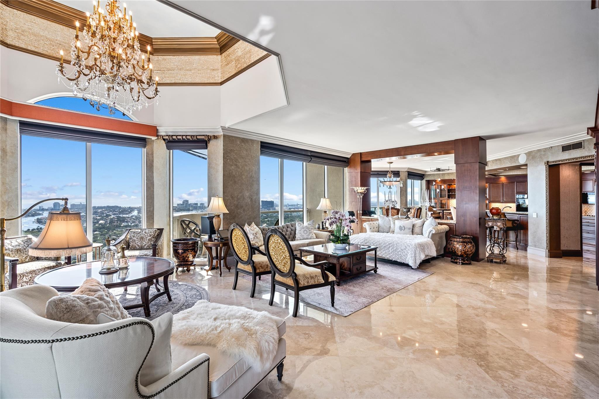 Foto de propiedad en 411 N New River Drive PH 39A, Fort Lauderdale, FL 33301 Fort Lauderdale con MLS# 