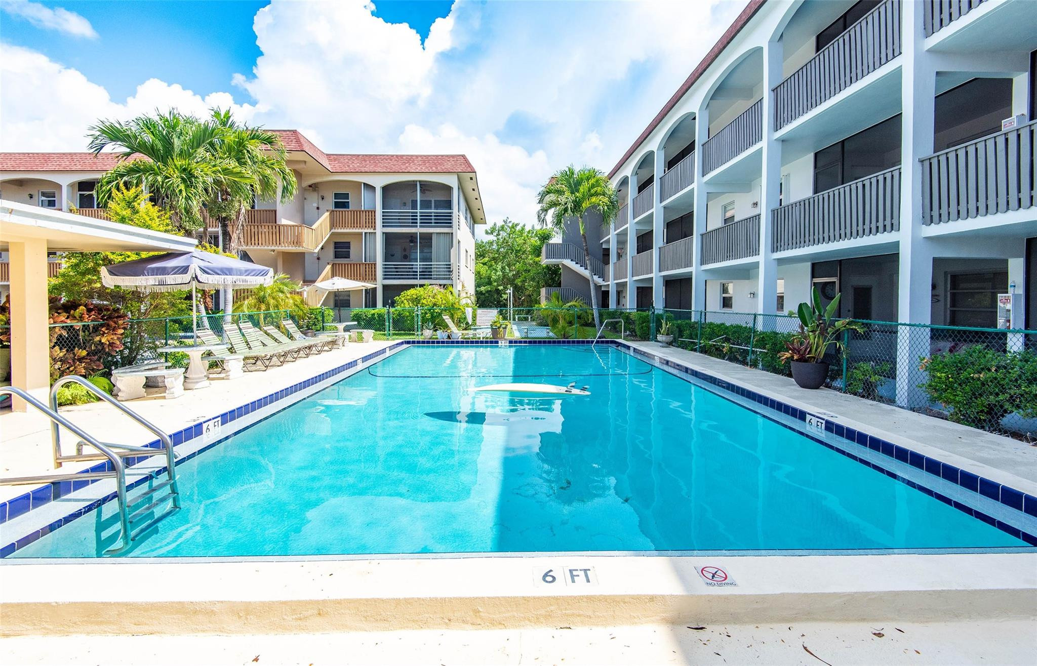 Foto de propiedad en 651 Pine Drive 306, Pompano Beach, FL 33060 Pompano Beach con MLS# 