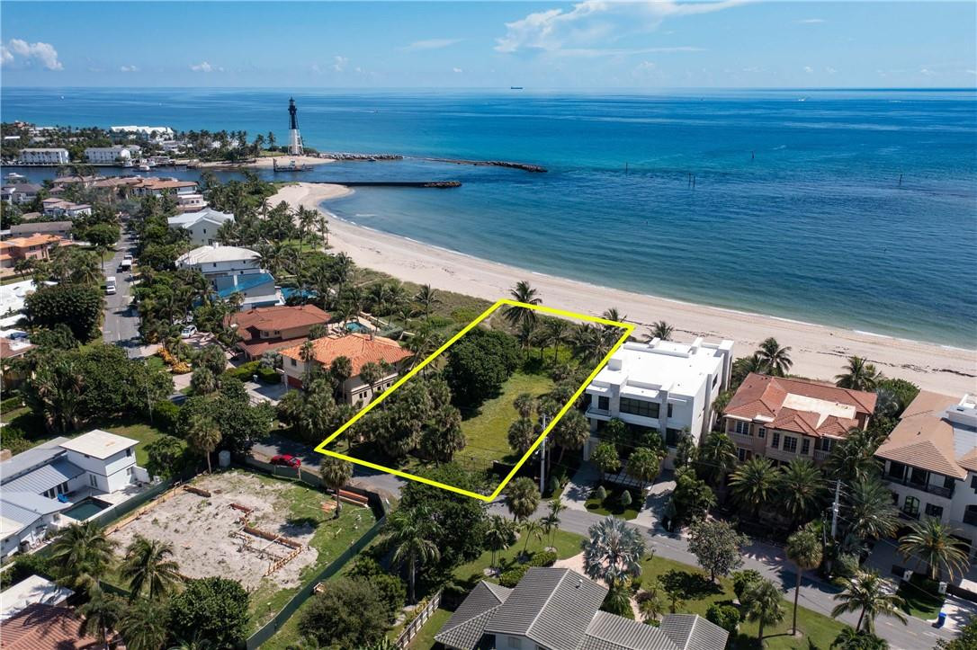 Foto de propiedad en 2100 Bay Drive, Pompano Beach, FL 33062 Pompano Beach con MLS# 
