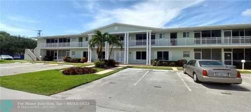 Foto de propiedad en 2100 NE 38th Street 222, Lighthouse Point, FL 33064 Lighthouse Point con MLS# 