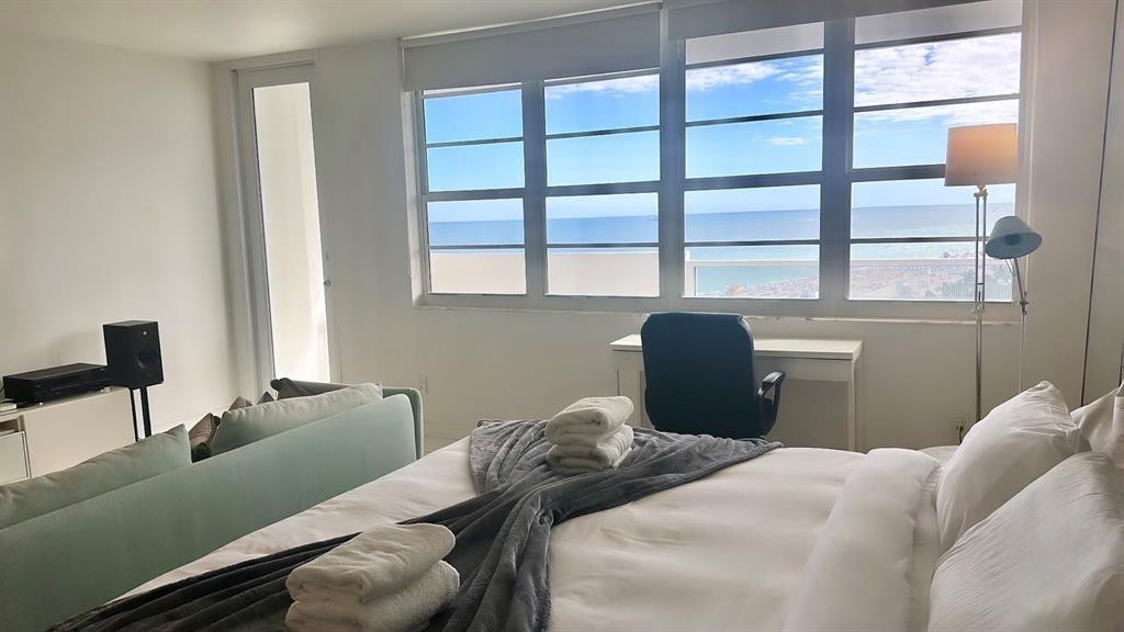 Foto de propiedad en 100 Lincoln Road 1240, Miami Beach, FL 33139 Miami Beach con MLS# 