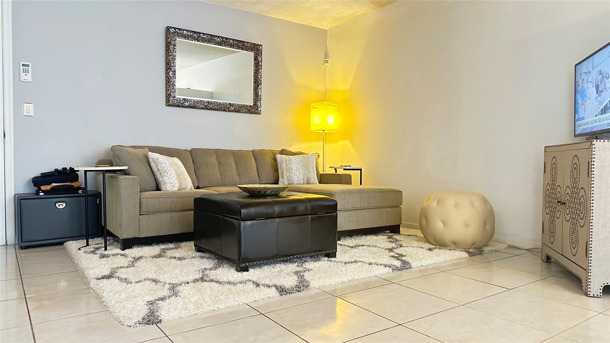 Alquilada 4046 NW 19th Street 103, Lauderhill, FL 33313, Lauderhill, FL 33313
