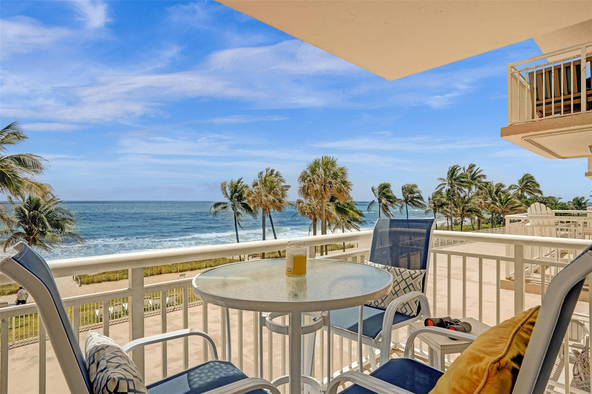 Foto de propiedad en 1051 Hillsboro Mile 307e, Hillsboro Beach, FL 33062 Hillsboro Beach con MLS# 