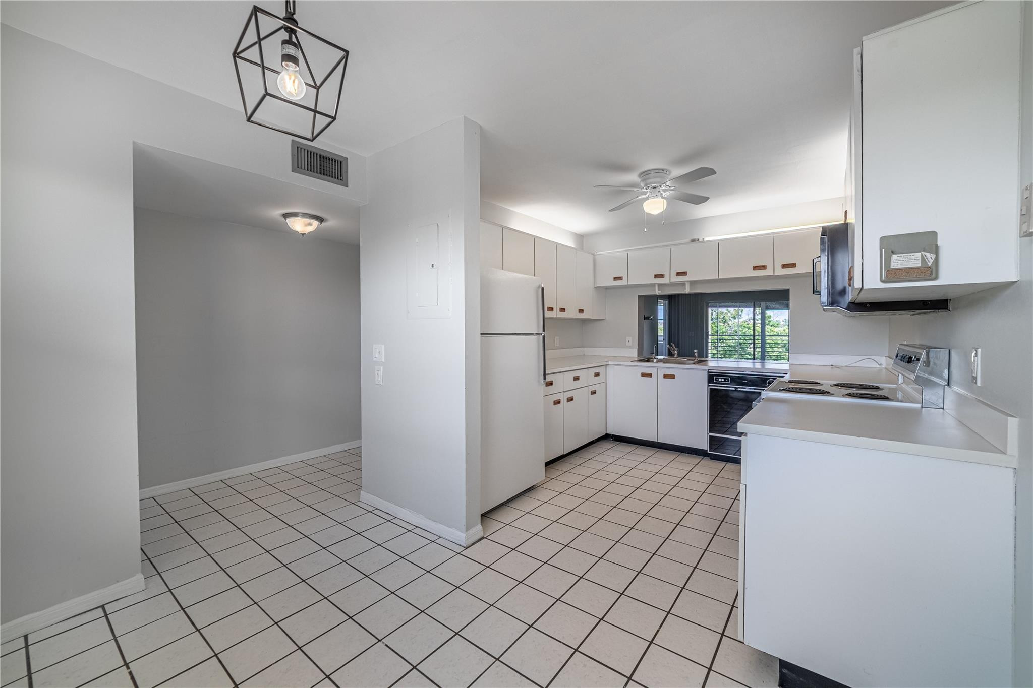 Foto de propiedad en 10315 NW 24th Place 407, Sunrise, FL 33322 Sunrise con MLS# 