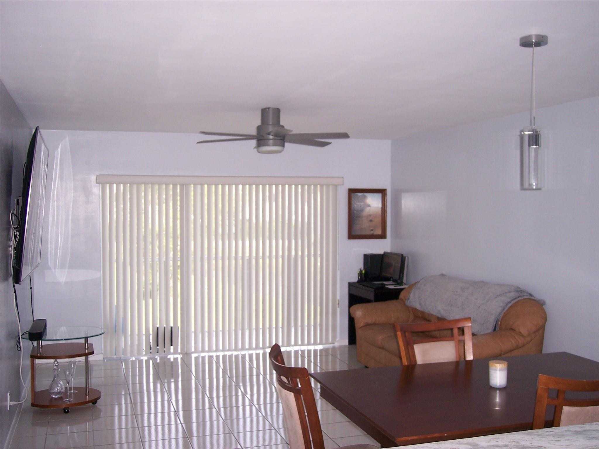 Foto de propiedad en 600 NE 2nd Street 208, Dania Beach, FL 33004 Dania Beach con MLS# 