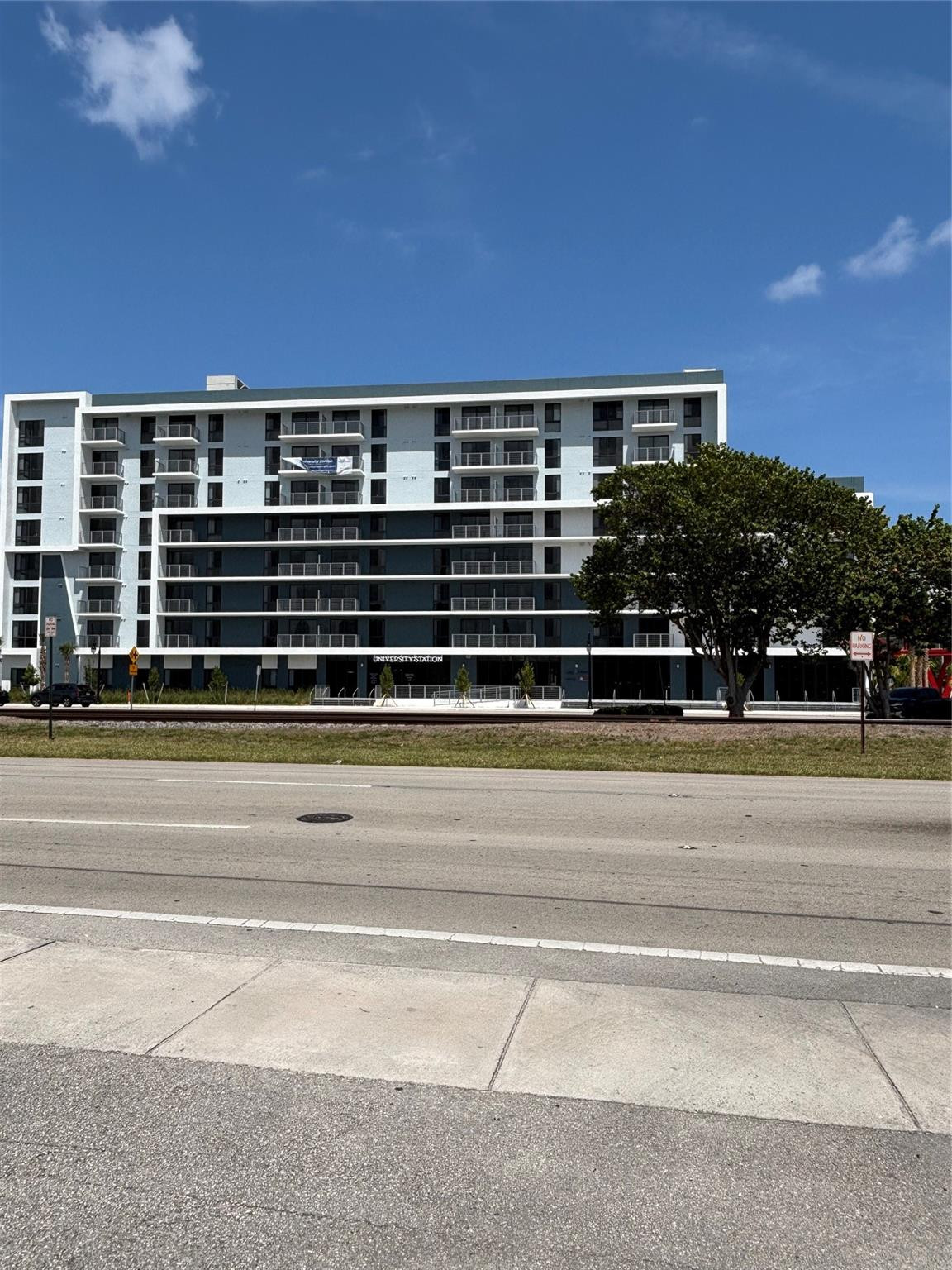 Foto de propiedad en 2127 Polk Street, Hollywood, FL 33020 Hollywood con MLS# 