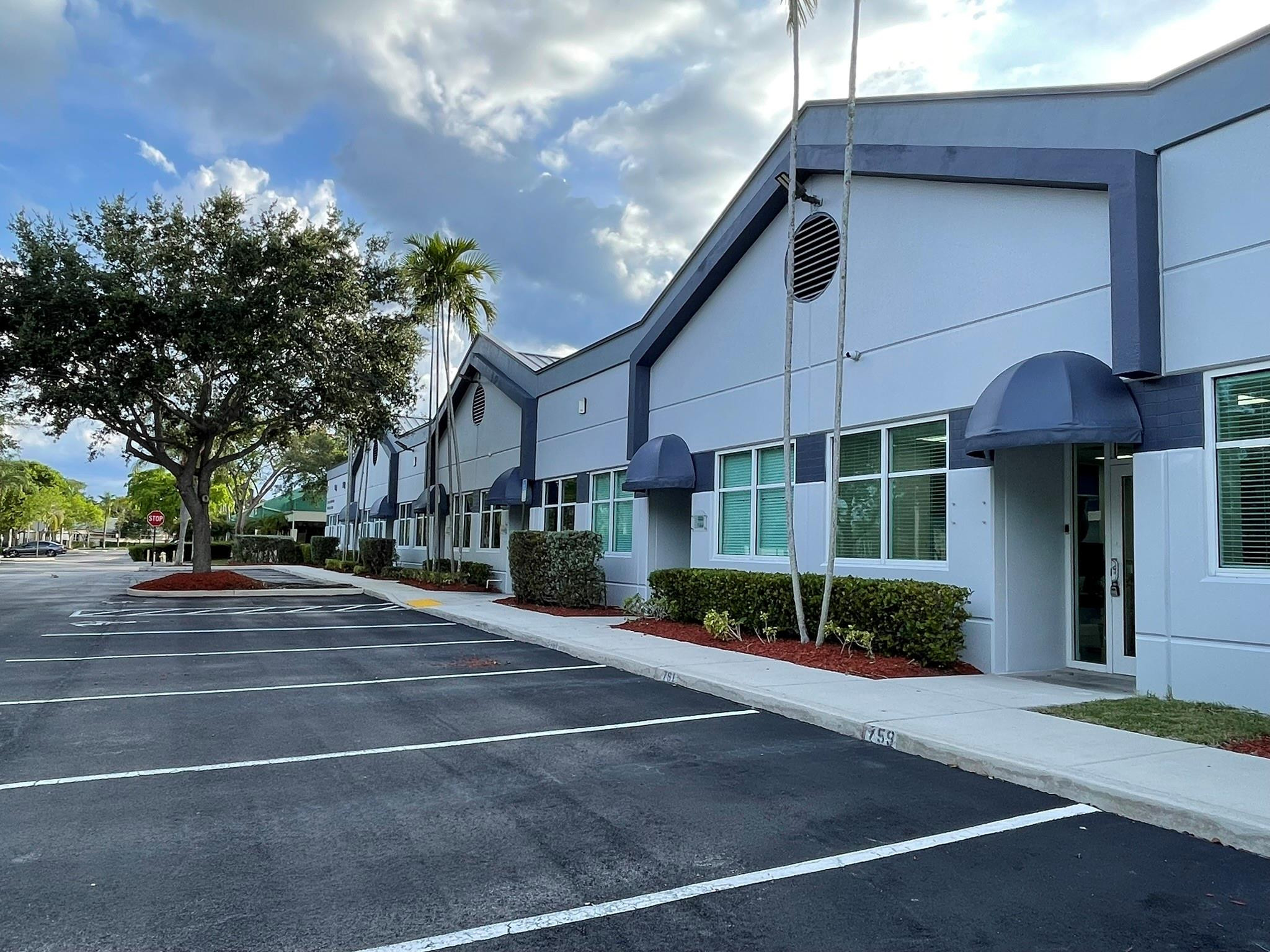 Foto de propiedad en 757 Shotgun Road 757, Sunrise, FL 33326 Sunrise con MLS# 
