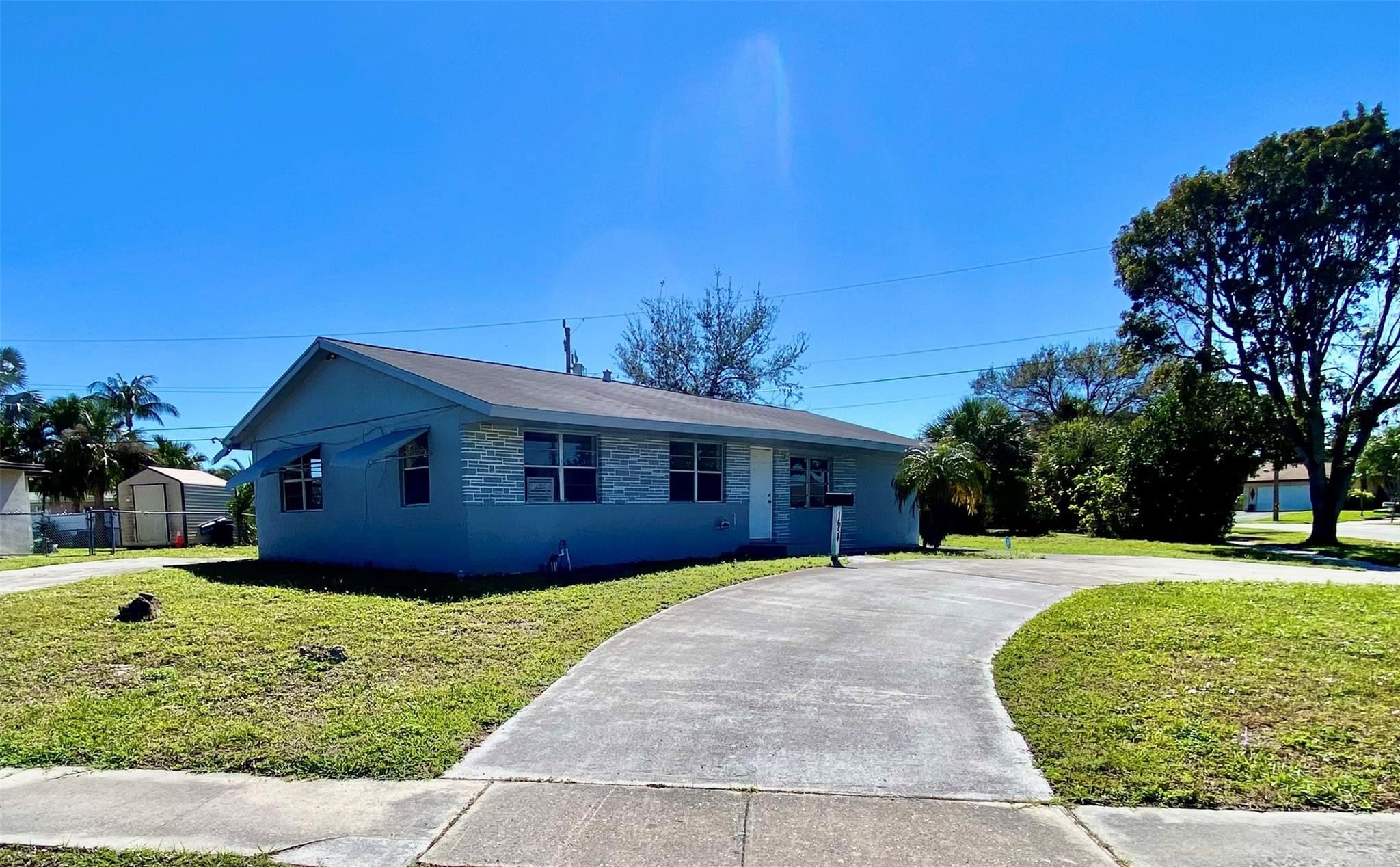 Foto de propiedad en 1654 43rd Street, West Palm Beach, FL 33407 West Palm Beach con MLS# 