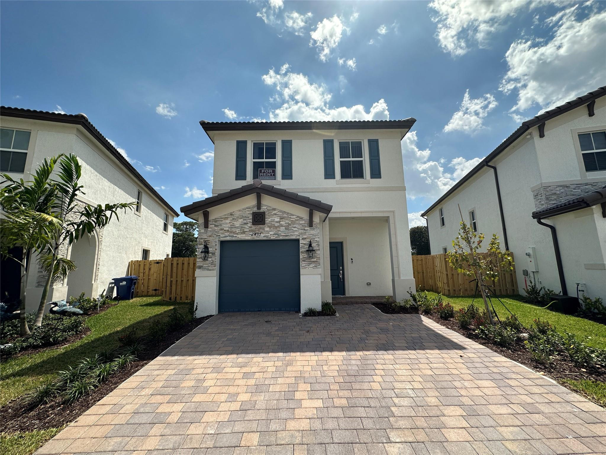 Foto de propiedad en 2437 NW 131st Circle, Miami, FL 33167 Miami con MLS# 