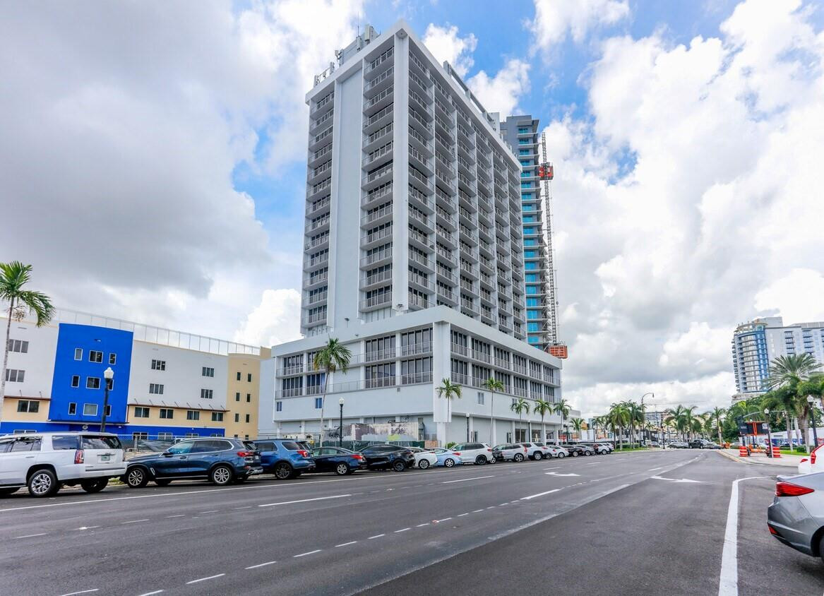 En Renta 1720 E Harrison Street 18-A, Hollywood, FL 33020, Hollywood, FL 33020