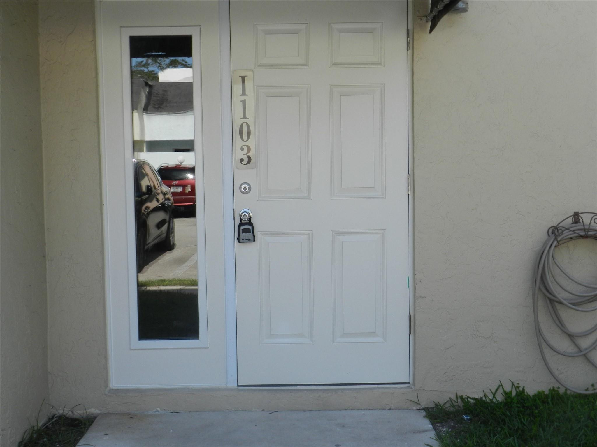 Foto de propiedad en 73 Deer Creek Road 103, Deerfield Beach, FL 33442 Deerfield Beach con MLS# 