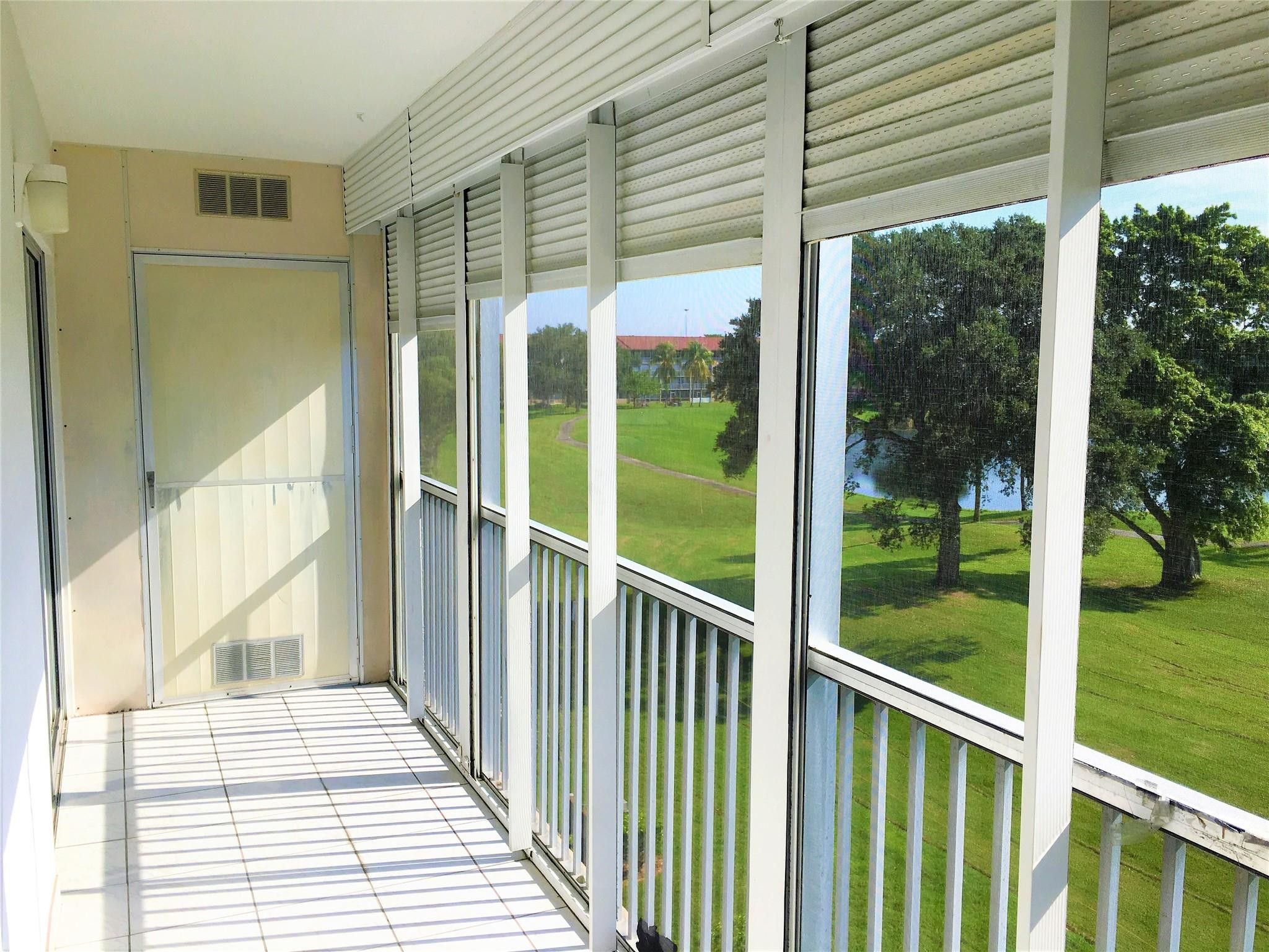 Foto de propiedad en 551 SW 135th Avenue 405b, Pembroke Pines, FL 33027 Pembroke Pines con MLS# 