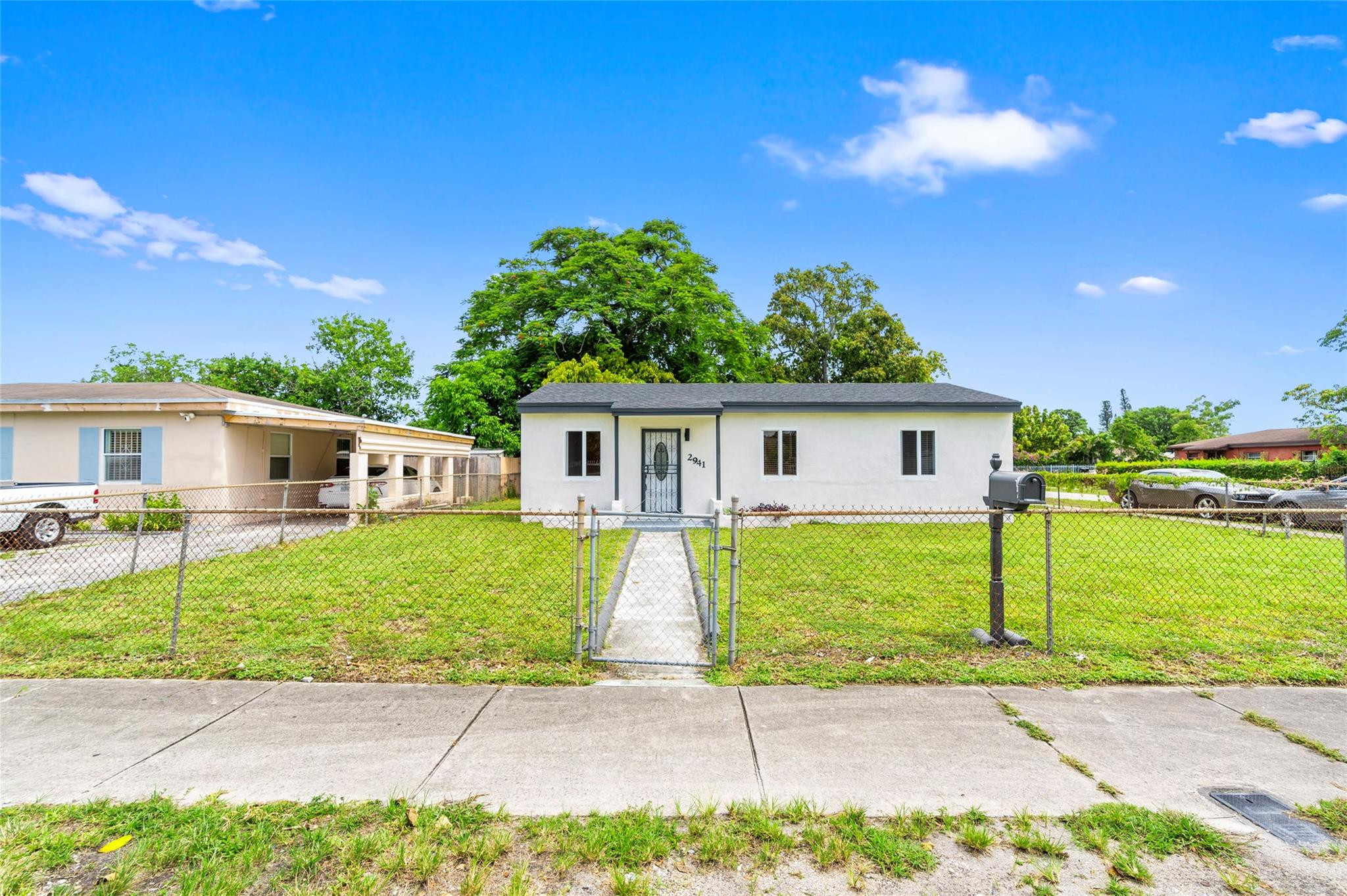 Foto de propiedad en 2941 NW 151st Terrace, Opa-Locka, FL 33054 Opa-Locka con MLS# 