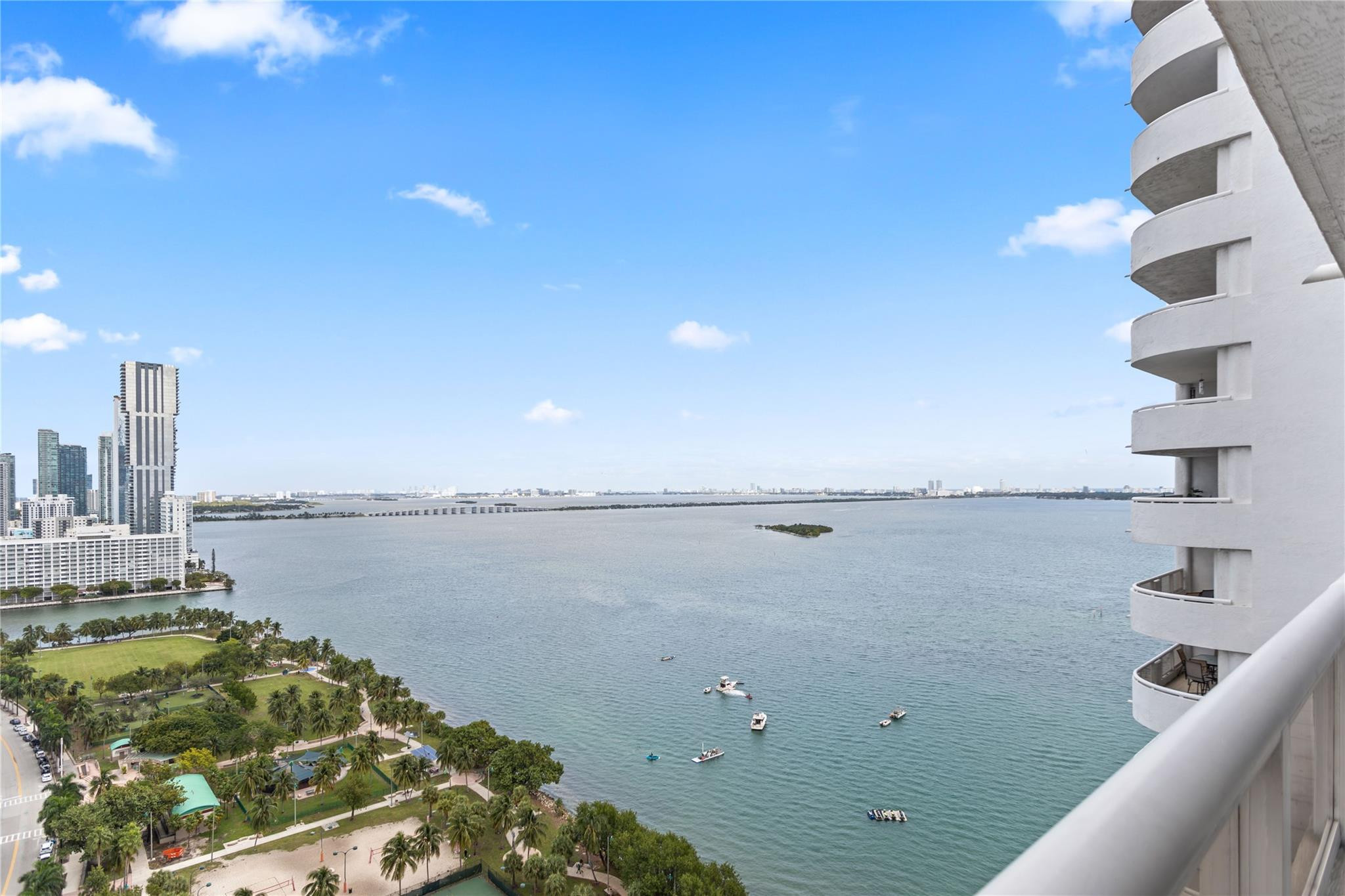 En Renta 1717 N Bayshore Drive 3040, Miami, FL 33132, Miami, FL 33132