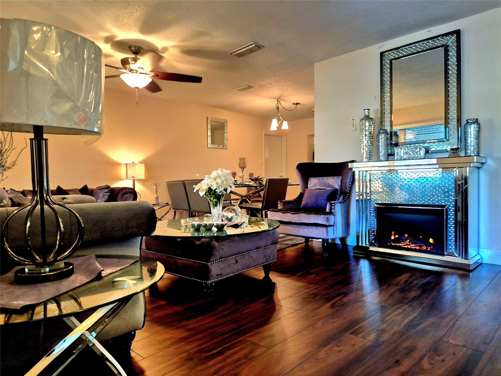 Foto de propiedad en 1390 NW 70th Lane, Margate, FL 33063 Margate con MLS# 