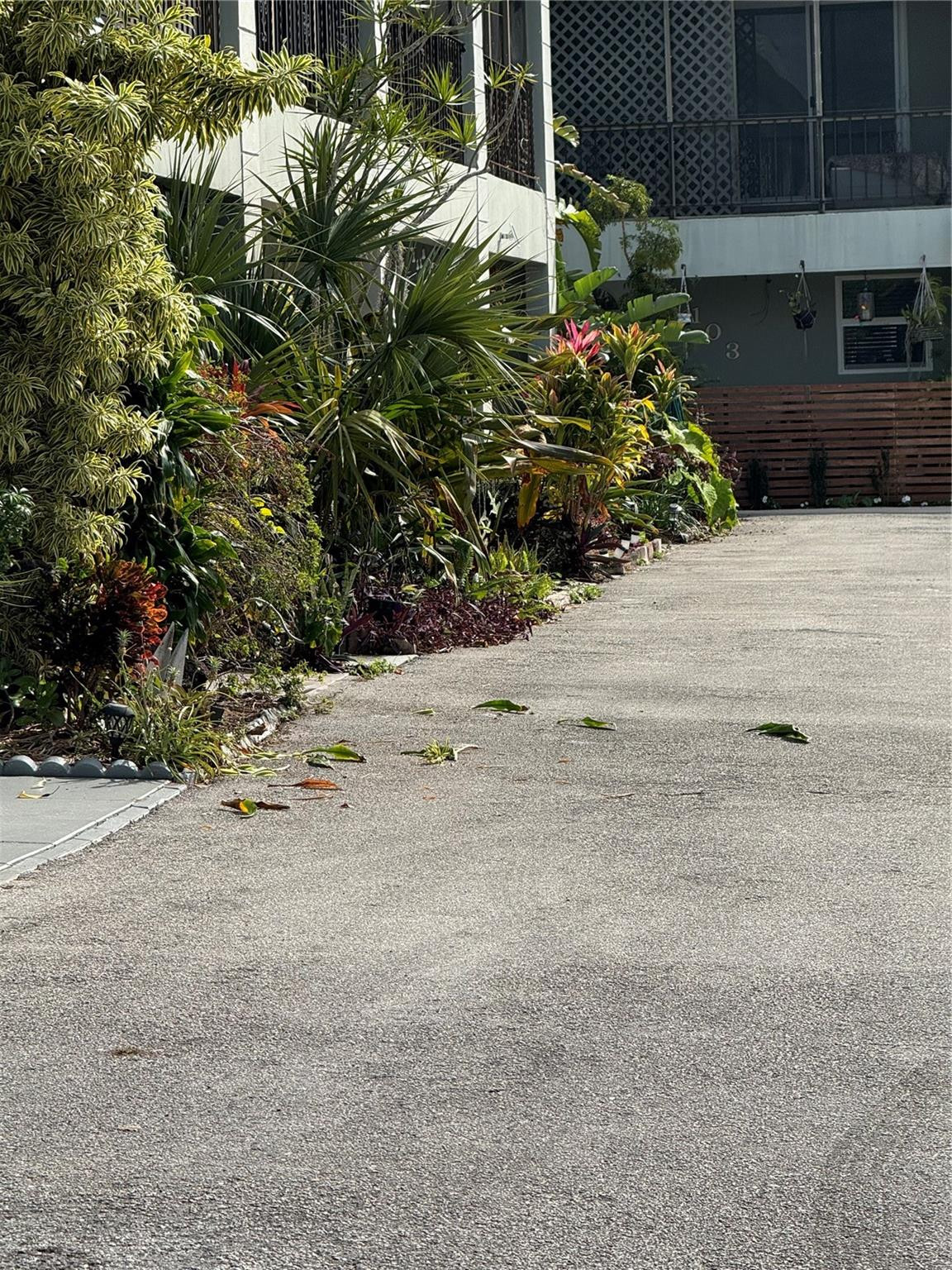 Foto de propiedad en 2452 Taylor Street 204, Hollywood, FL 33020 Hollywood con MLS# 