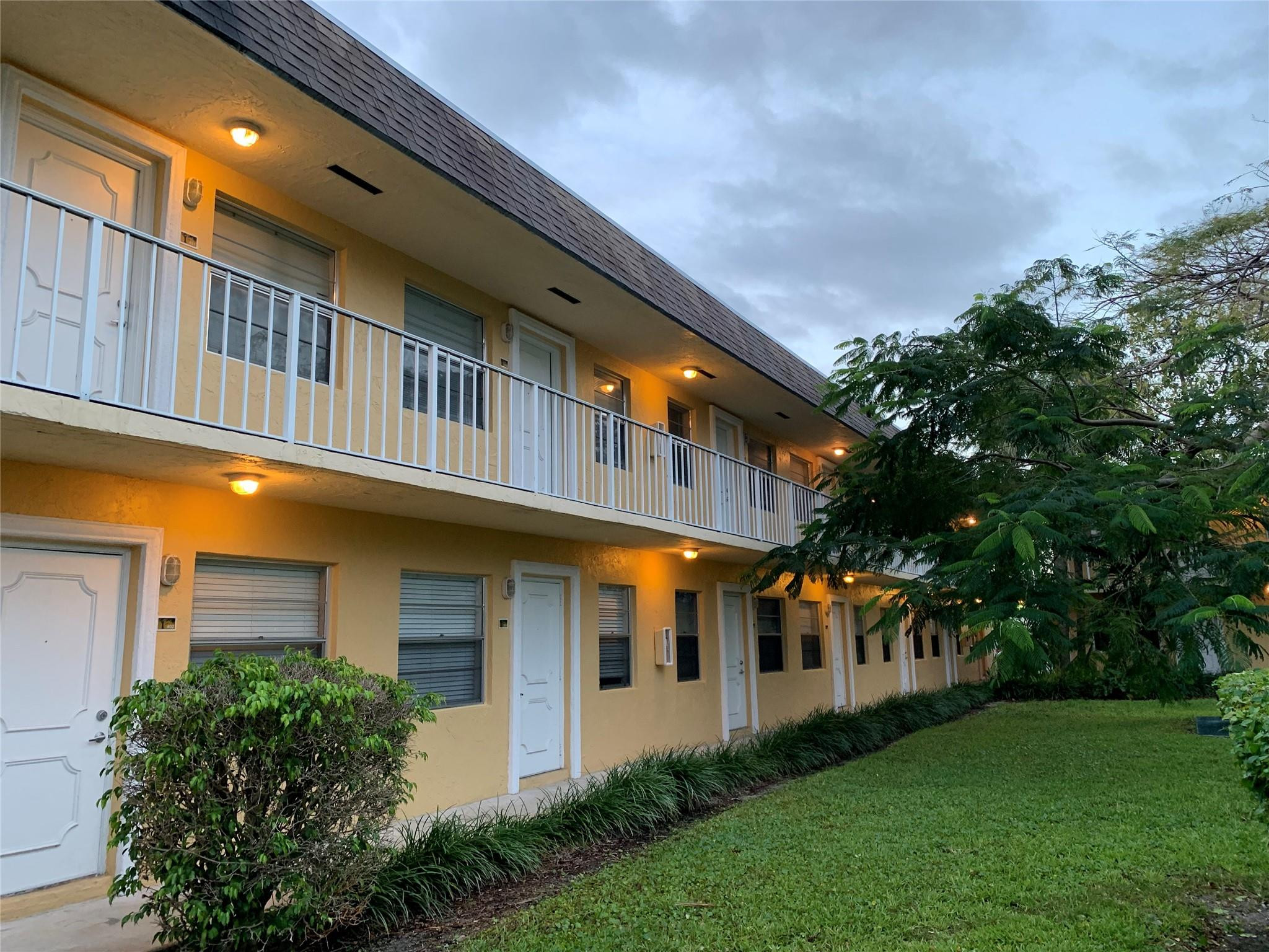 Foto de propiedad en 5168 NE 6th Avenue 426, Fort Lauderdale, FL 33334 Fort Lauderdale con MLS# 
