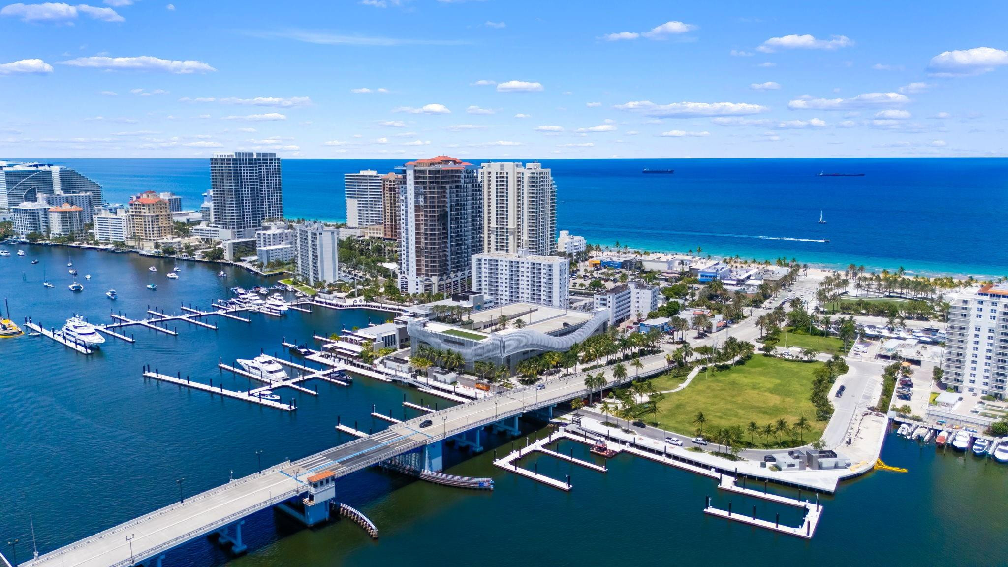 Foto de propiedad en 200 S Birch Road 408, Fort Lauderdale, FL 33316 Fort Lauderdale con MLS# 