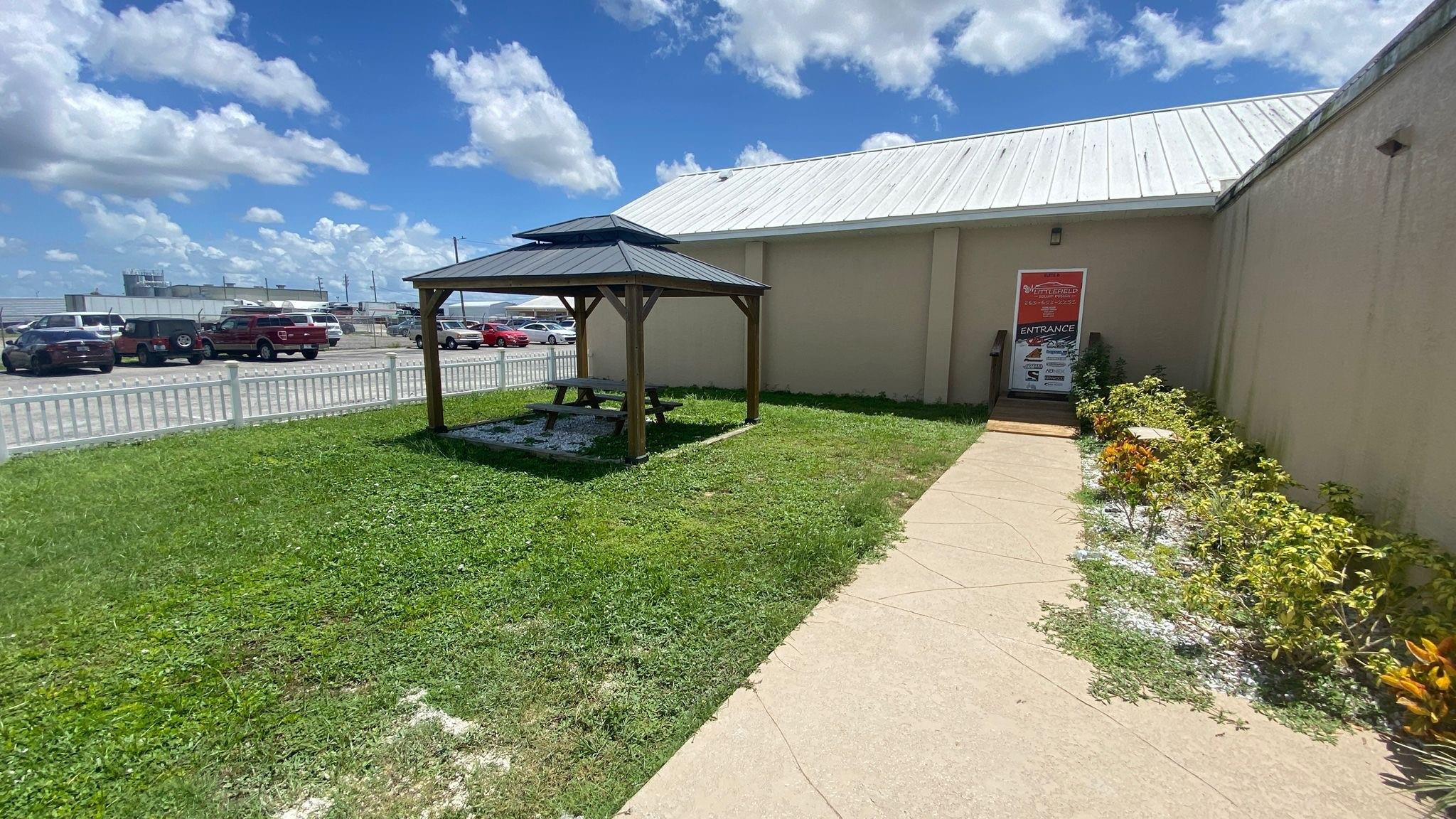 Foto de propiedad en 4650 US Highway 27, Sebring, FL 33870 Sebring con MLS# 