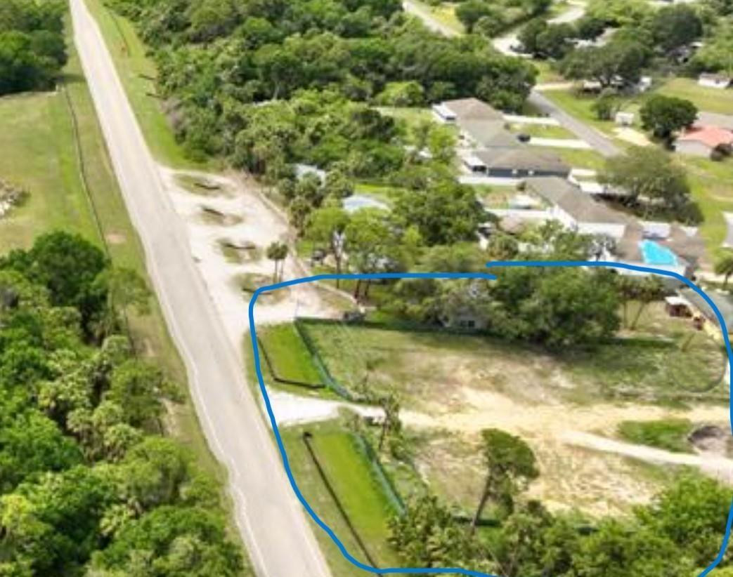 Foto de propiedad en 2516 Us-98 Highway, Okeechobee, FL 34972 Okeechobee con MLS# 
