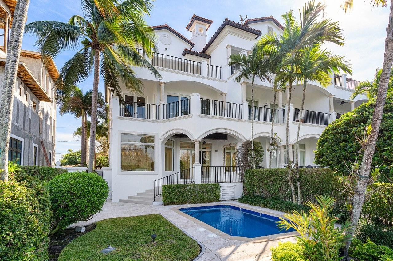 Foto de propiedad en 549 NE 19th Avenue C, Deerfield Beach, FL 33441 Deerfield Beach con MLS# 