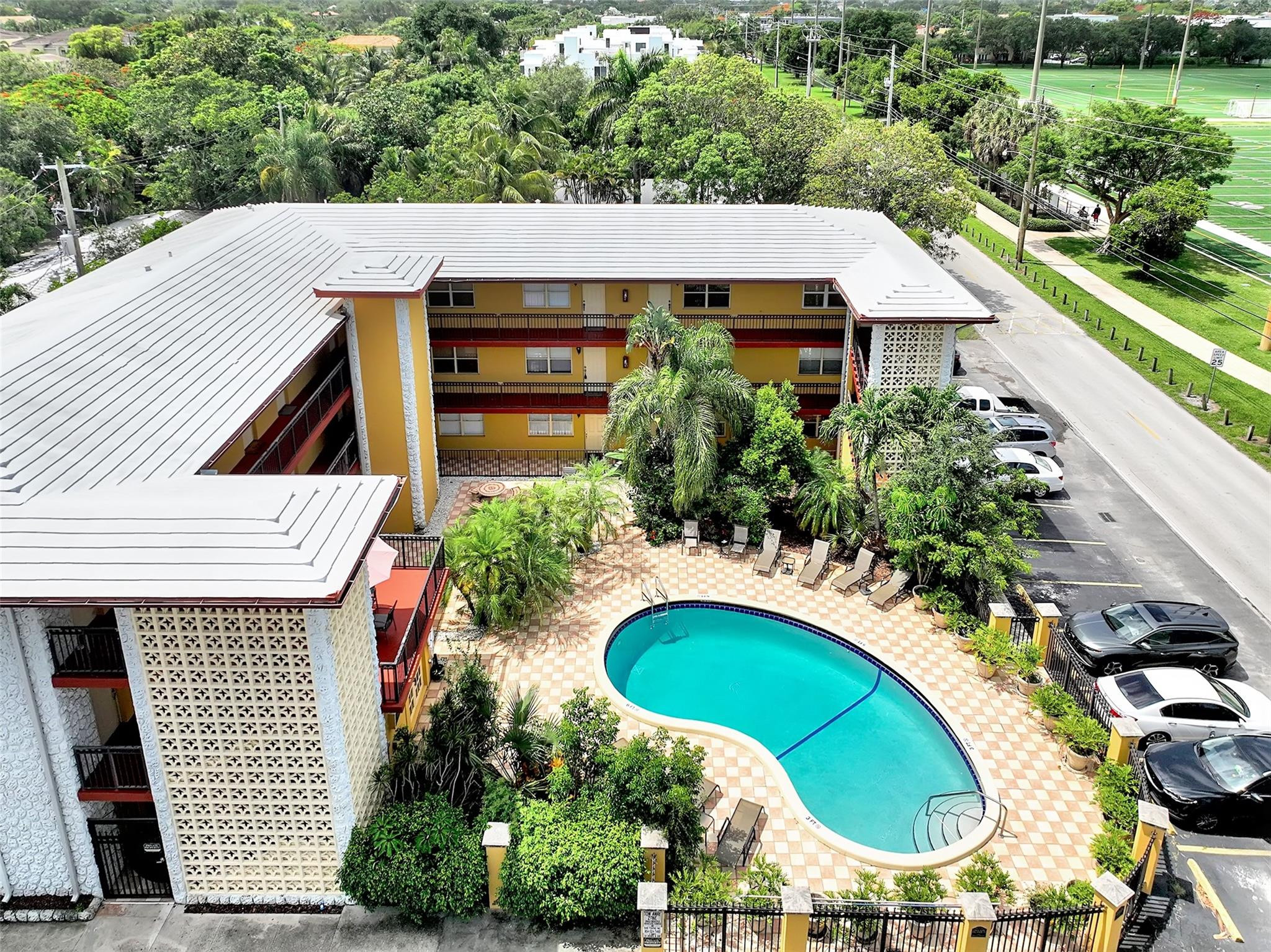 Foto de propiedad en 744 NE 14th Avenue 4, Fort Lauderdale, FL 33304 Fort Lauderdale con MLS# 