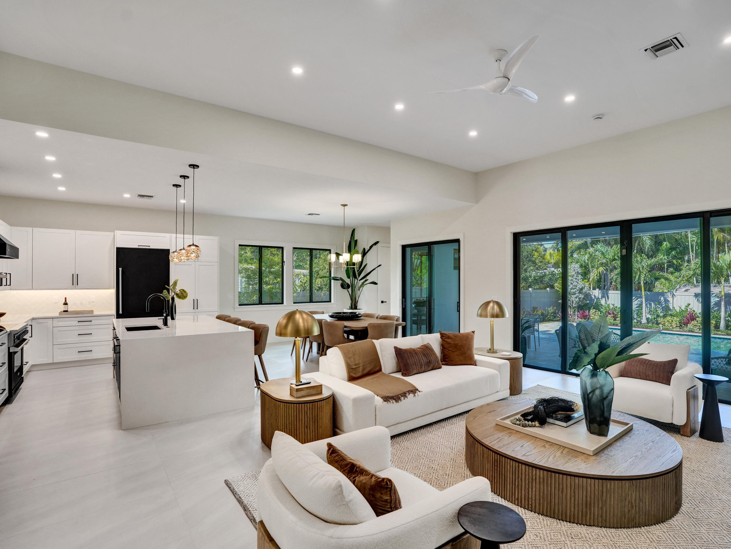 Foto de propiedad en 1523 NE 17th Way, Fort Lauderdale, FL 33304 Fort Lauderdale con MLS# 