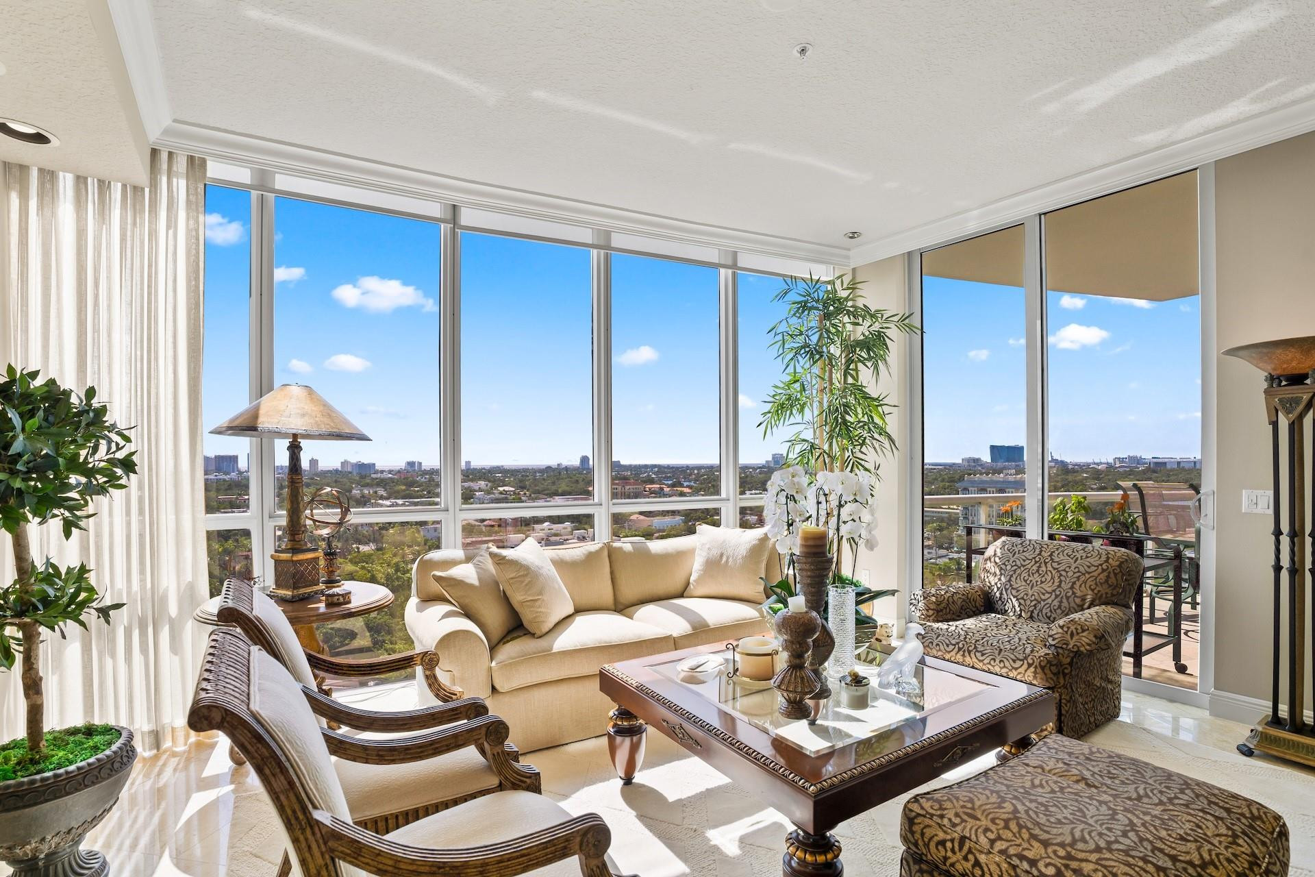 Foto de propiedad en 111 SE 8th Avenue 1501, Fort Lauderdale, FL 33301 Fort Lauderdale con MLS# 