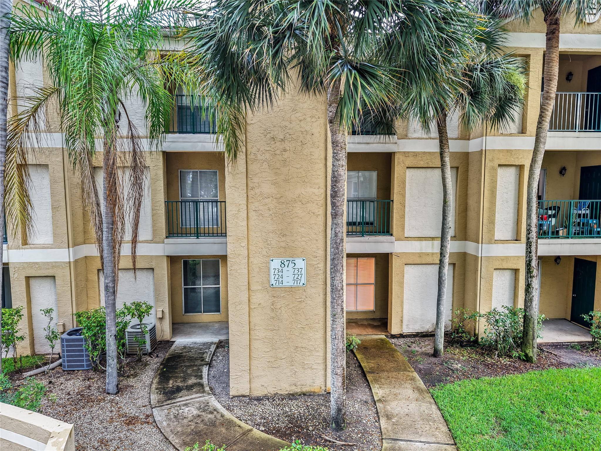 Foto de propiedad en 875 Riverside Drive 717, Coral Springs, FL 33071 Coral Springs con MLS# 