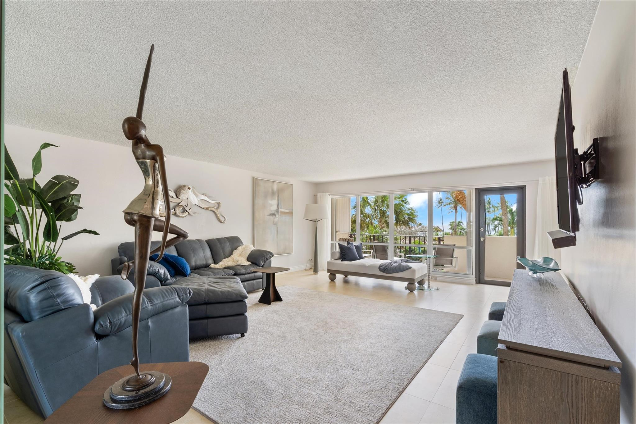 Foto de propiedad en 5100 N Ocean Boulevard 317, Lauderdale-By-The-Sea, FL 33308 Lauderdale-By-The-Sea con MLS# 