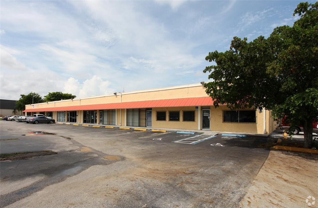 Foto de propiedad en 1609 NW 38th Avenue, Lauderhill, FL 33311 Lauderhill con MLS# 