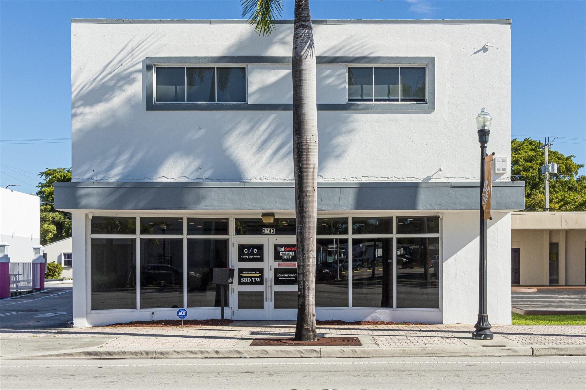 Foto de propiedad en 2743 Hollywood Boulevard, Hollywood, FL 33020 Hollywood con MLS# 