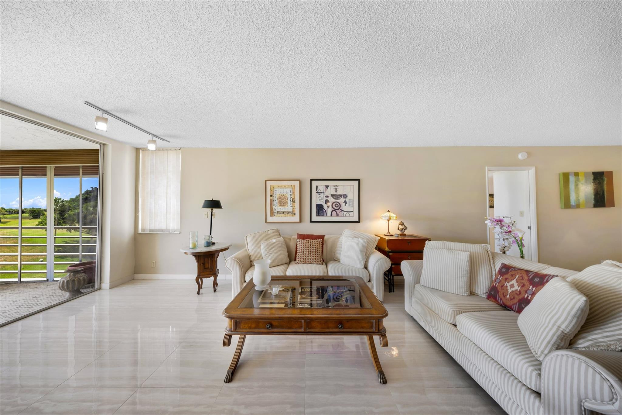 Alquilada 800 Cypress Grove Drive 402, Pompano Beach, FL 33069, Pompano Beach, FL 33069