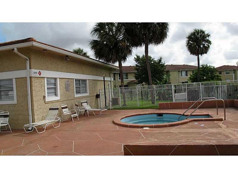 Alquilada 10175 Twin Lakes Drive 10175, Coral Springs, FL 33071, Coral Springs, FL 33071