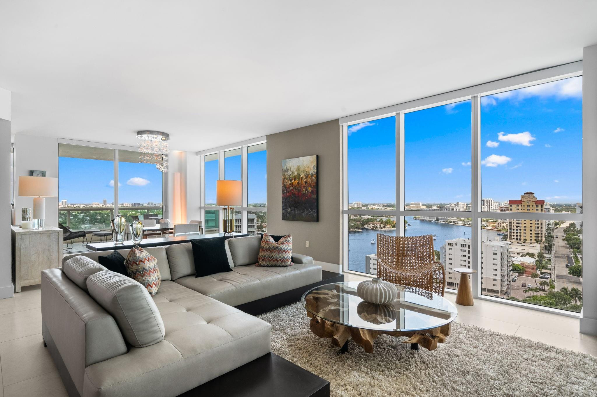 Foto de propiedad en 101 S Fort Lauderdale Beach Boulevard 1806, Fort Lauderdale, FL 33316 Fort Lauderdale con MLS# 
