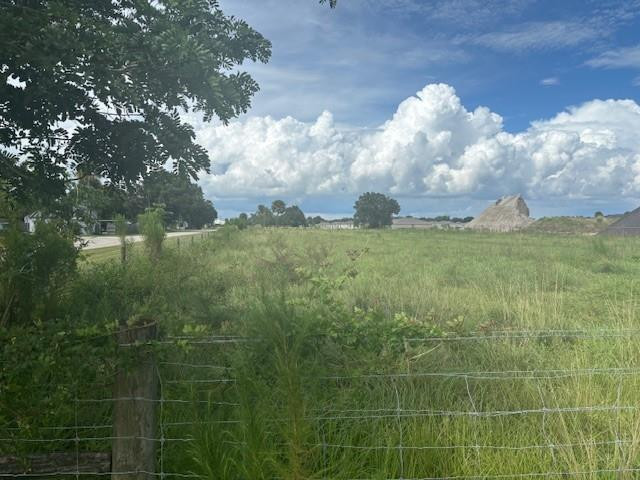 Foto de propiedad en 1202 NW 8th Avenue, Okeechobee, FL 34972 Okeechobee con MLS# 