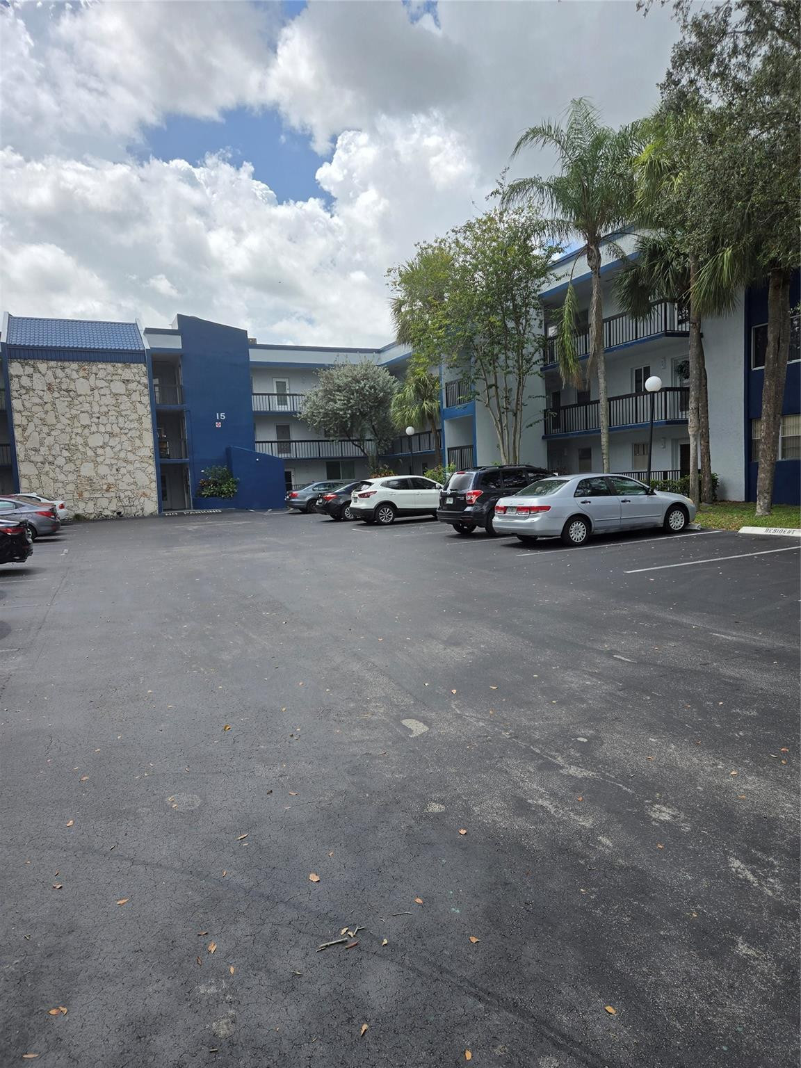 Foto de propiedad en 3080 Holiday Springs Boulevard 209, Margate, FL 33063 Margate con MLS# 
